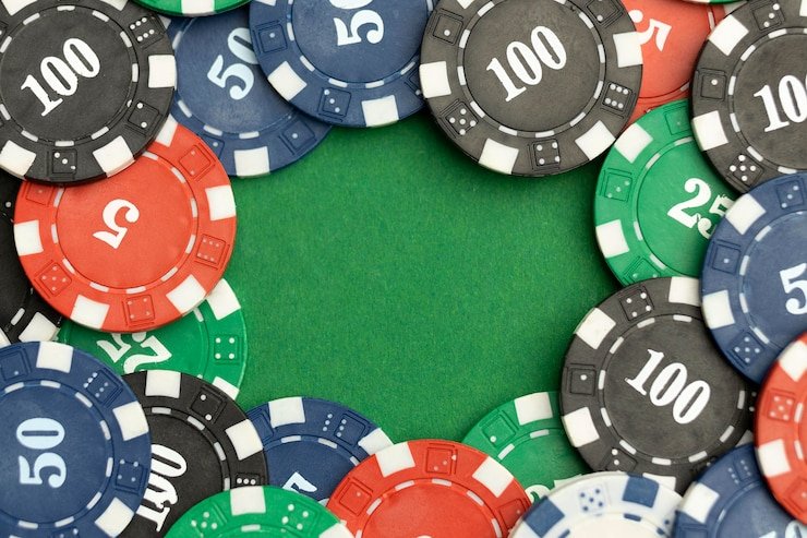 Antarmuka aplikasi autobot77 menampilkan permainan slot dan opsi kasino langsung di perangkat Android